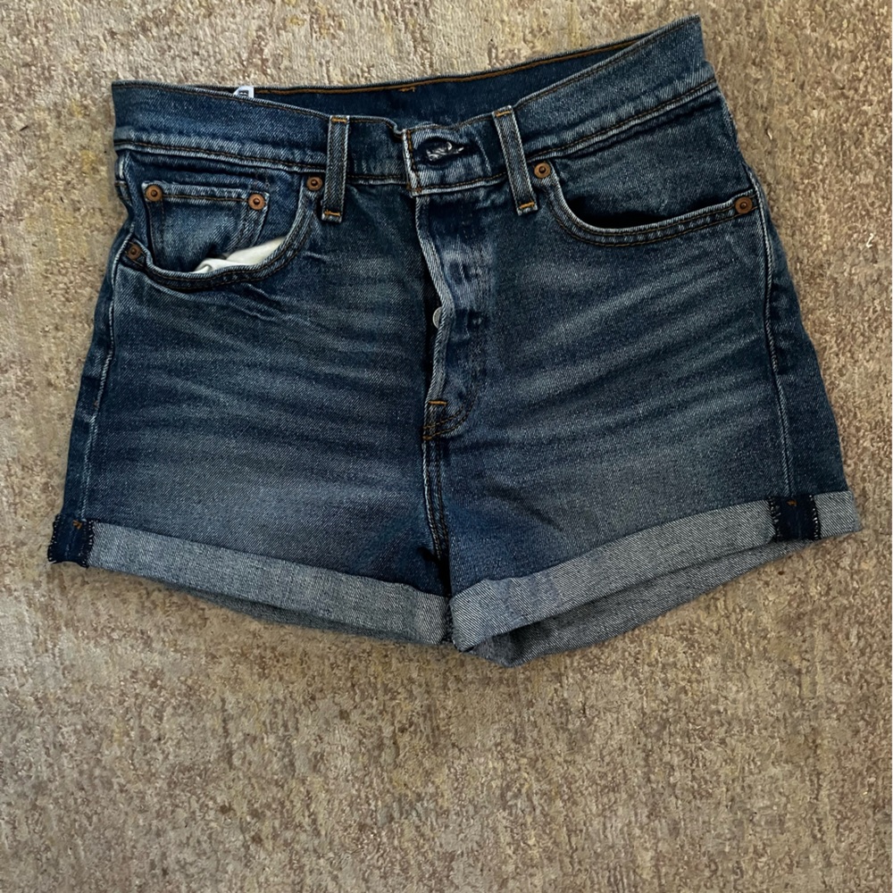 Levi’s Jean shorts. Size 28.